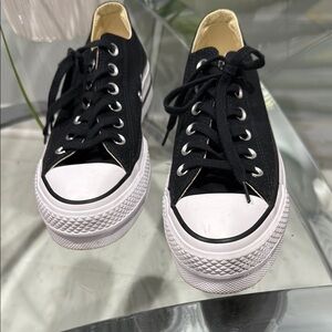 Converse Chuck Taylor Platform Sneakers EUC